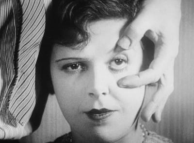 Un Chien Andalou’s eye-slicing scene becomes a videogame