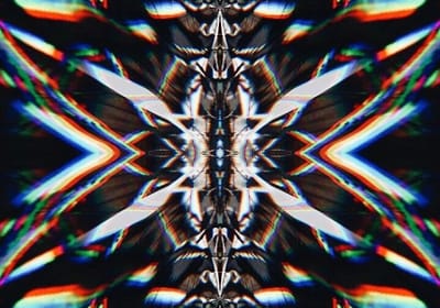 Hyperspektiv, a “modern kaleidoscope” to deform reality