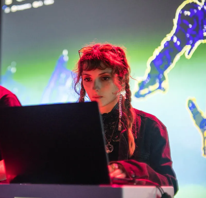 Indira Ardolic's Live-Coding Performances Turn Game Engines Into Instruments
