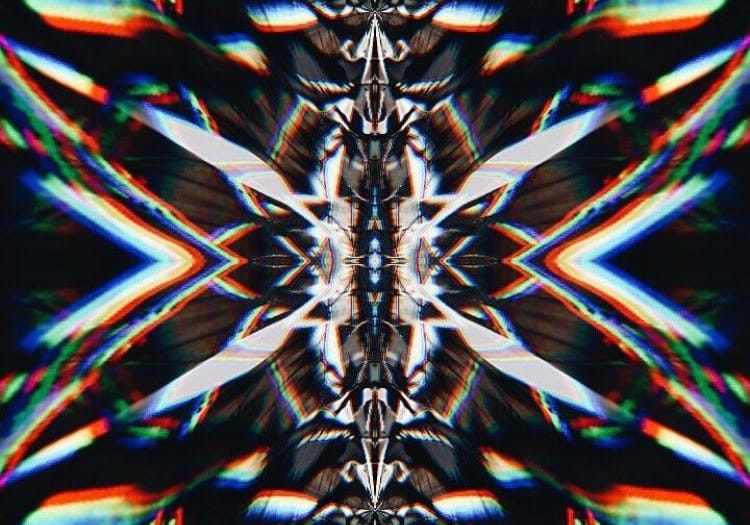 Hyperspektiv, a “modern kaleidoscope” to deform reality